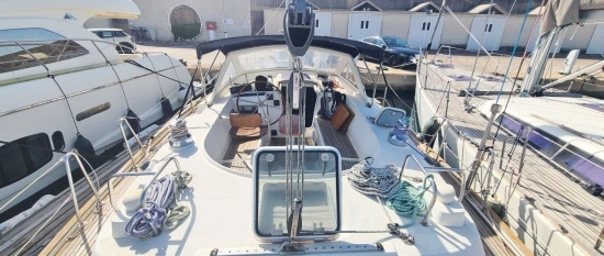 Beneteau Oceanis 44 CC preowned for sale