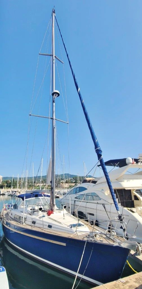 Beneteau Oceanis 44 CC preowned for sale