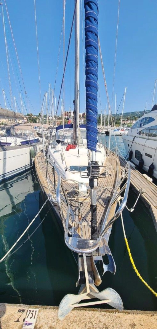 Beneteau Oceanis 44 CC preowned for sale