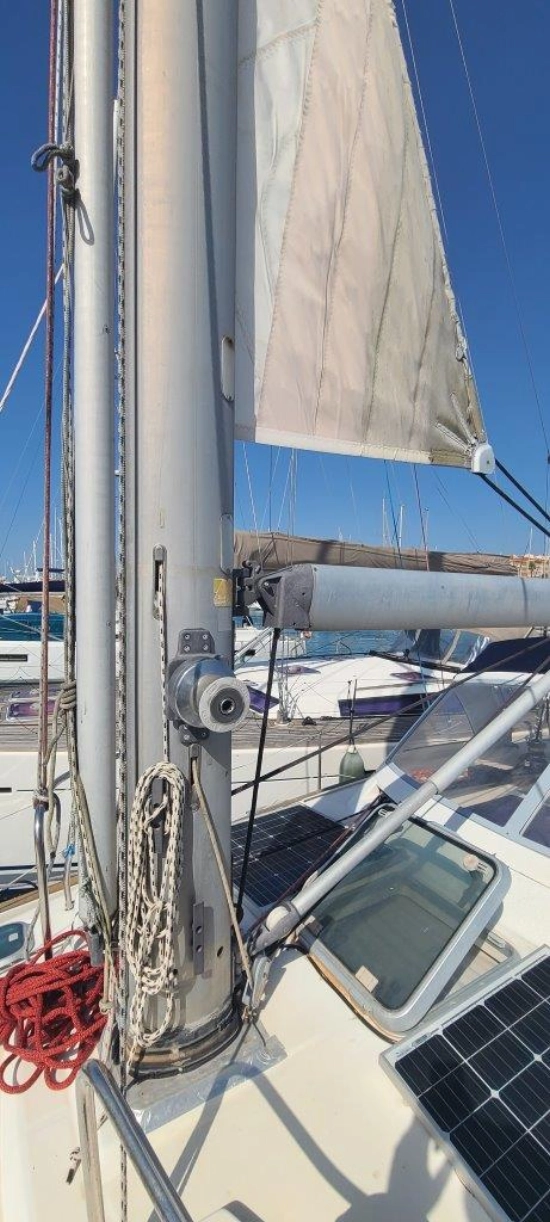 Beneteau Oceanis 44 CC preowned for sale