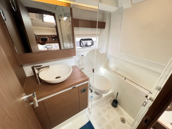 Jeanneau LEADER 36 SPORTOP gebraucht zum verkauf