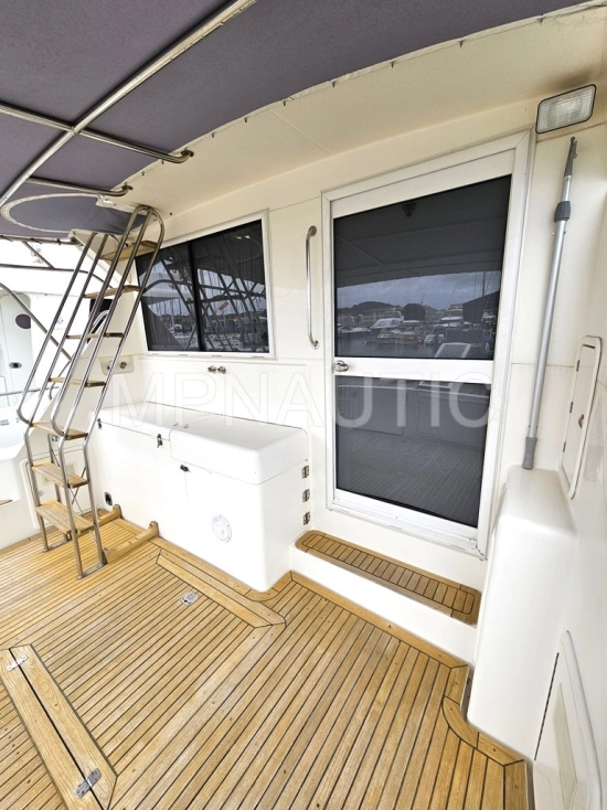 RIVIERA MARINE Riviera 43 fly preowned for sale