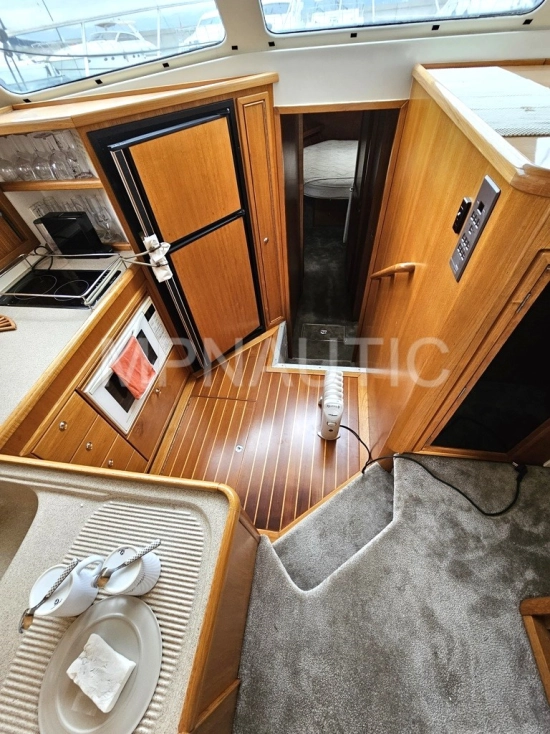 RIVIERA MARINE Riviera 43 fly preowned for sale