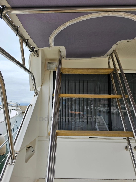 Riviera 43 Flybridge preowned for sale