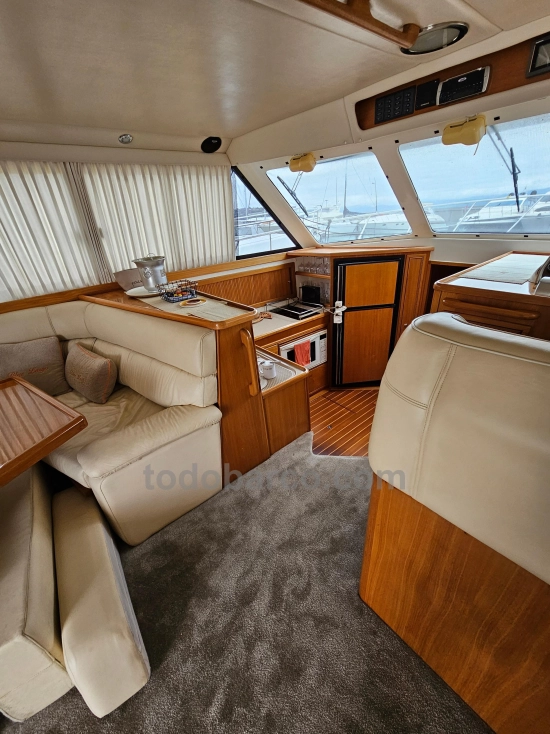 Riviera 43 Flybridge preowned for sale