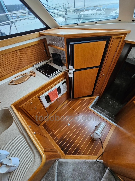 Riviera 43 Flybridge preowned for sale