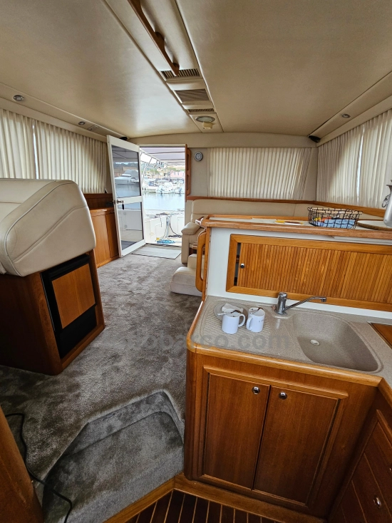 Riviera 43 Flybridge preowned for sale