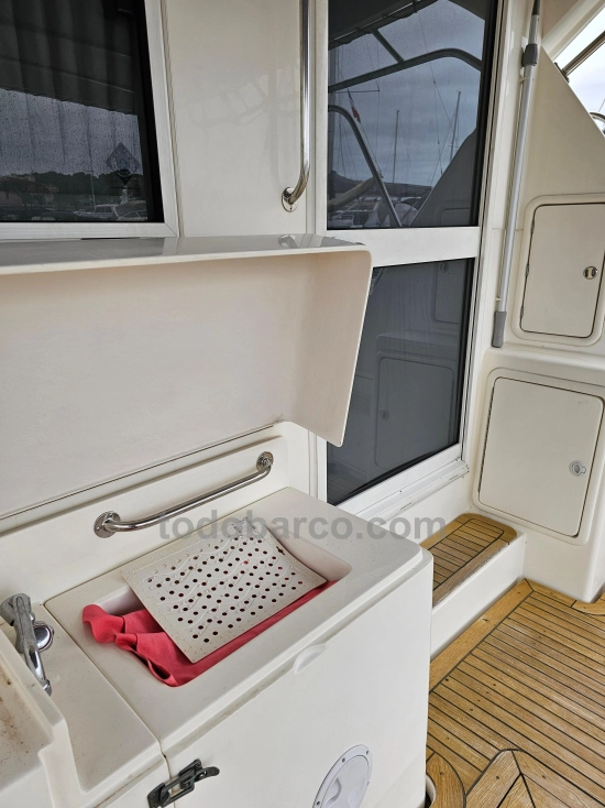 Riviera 43 Flybridge preowned for sale