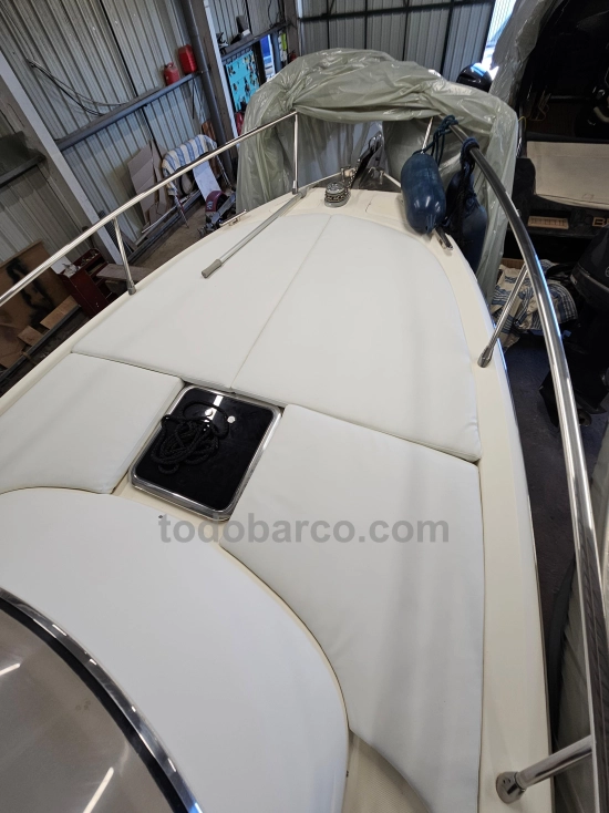 Capelli Cerri Marine 28 preowned for sale