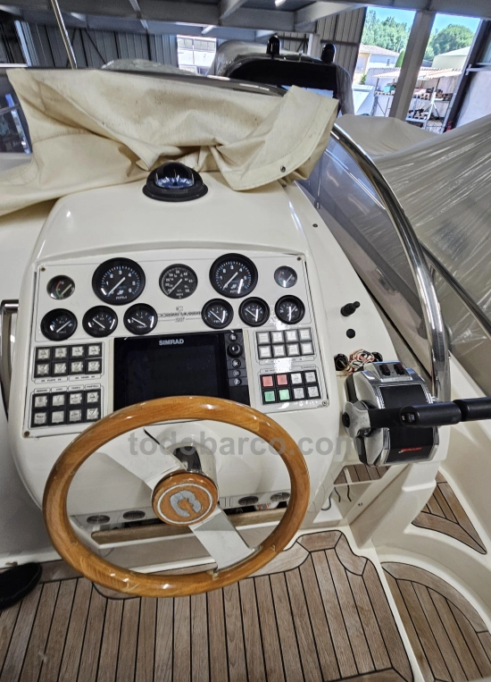 Capelli Cerri Marine 28 preowned for sale