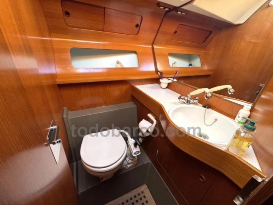 Cantiere del Pardo Grand Soleil 42 preowned for sale