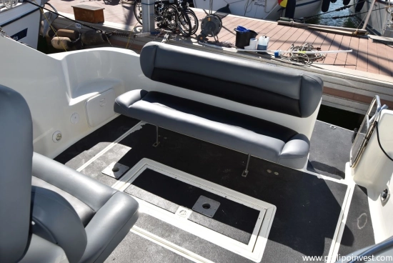 Crownline 330 CR gebraucht zum verkauf