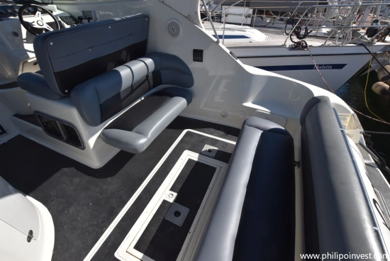 Crownline 330 CR gebraucht zum verkauf