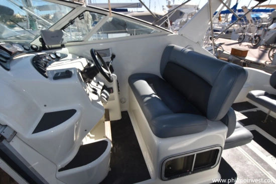 Crownline 330 CR gebraucht zum verkauf