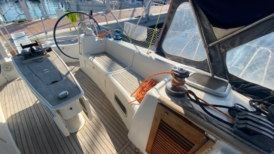 Beneteau Oceanis 40 preowned for sale