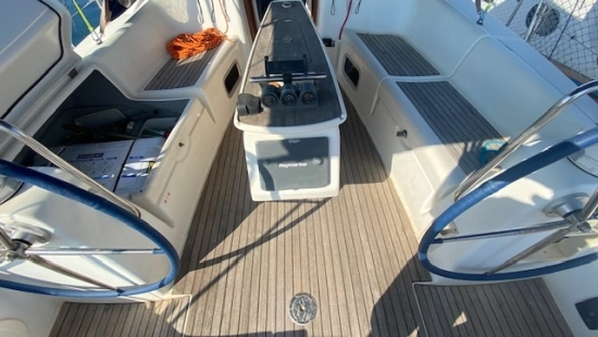 Beneteau Oceanis 40 preowned for sale