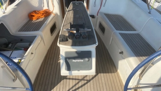 Beneteau Oceanis 40 preowned for sale