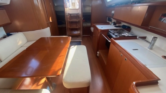 Beneteau Oceanis 40 preowned for sale