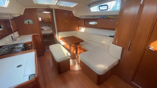 Beneteau Oceanis 40 preowned for sale