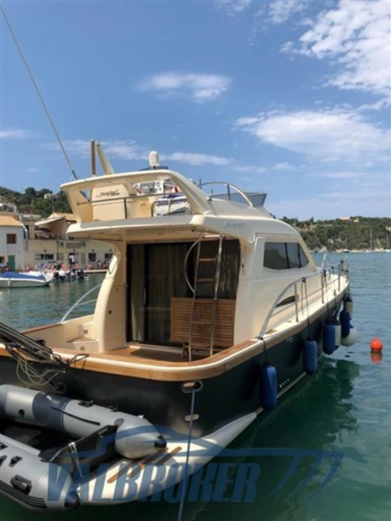 Portofino Marine 37 FLY d’occasion à vendre