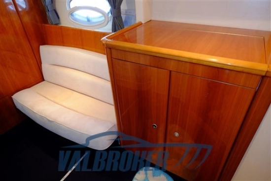 Princess Yachts V42 d’occasion à vendre