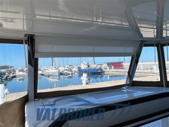 Galeon 680 FLY d’occasion à vendre