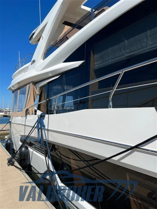 Galeon 680 FLY d’occasion à vendre