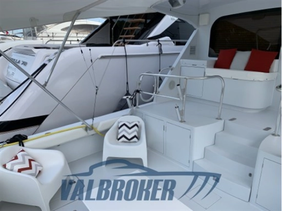 Hatteras Yachts 70 Convertible d’occasion à vendre