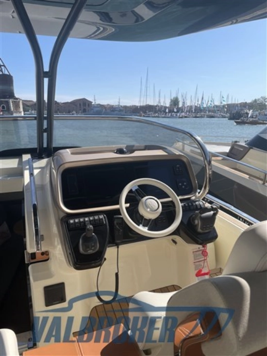 Invictus Yacht GT320 neuf à vendre