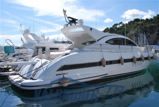 Overmarine Mangusta 72 d’occasion à vendre