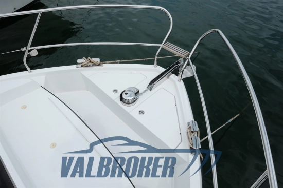 Sealine C335V preowned for sale