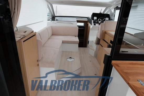 Sealine C335V preowned for sale