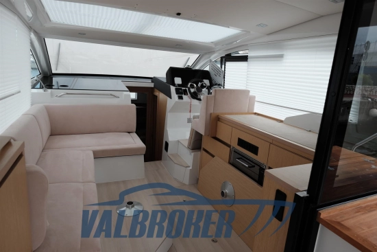 Sealine C335V preowned for sale
