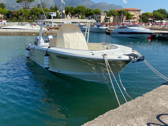 Robalo R300 preowned for sale