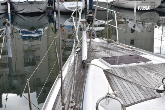 Bavaria Yachts BAVARIA 40 VISION preowned for sale