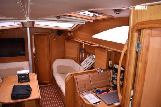 Bavaria Yachts BAVARIA 40 VISION preowned for sale