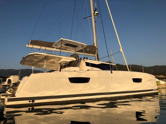 Fountaine Pajot Saona 47 gebraucht zum verkauf