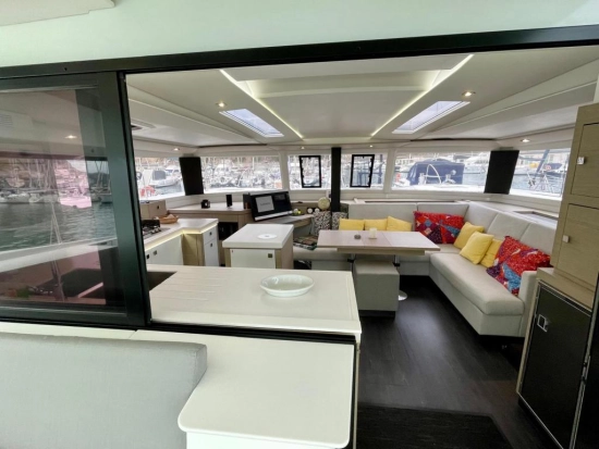 Fountaine Pajot Saona 47 gebraucht zum verkauf