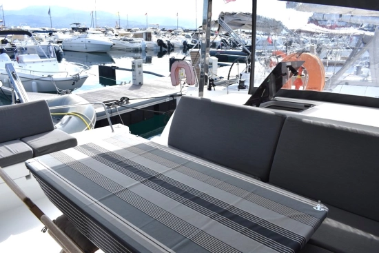 Fountaine Pajot Isla 40 gebraucht zum verkauf