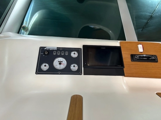 Jeanneau Merry Fisher 805 preowned for sale