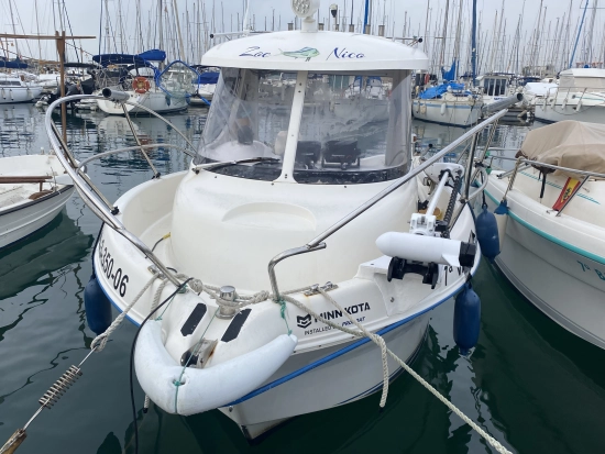 Quicksilver Pilothouse 630 preowned for sale