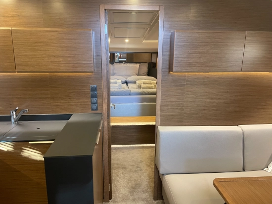 Bavaria Yachts 45 HT gebraucht zum verkauf