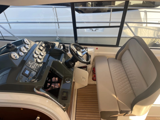 Bavaria Yachts 45 HT gebraucht zum verkauf