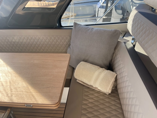 Bavaria Yachts 45 HT gebraucht zum verkauf