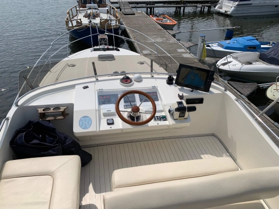 Princess 35 Flybridge preowned for sale