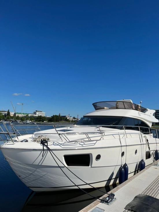 Bavaria Yachts Virtess 420 Fly preowned for sale