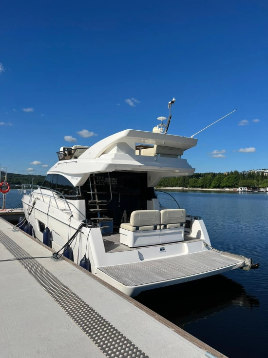 Bavaria Yachts Virtess 420 Fly preowned for sale