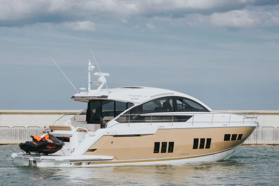 Fairline Targa 50 Gt preowned for sale