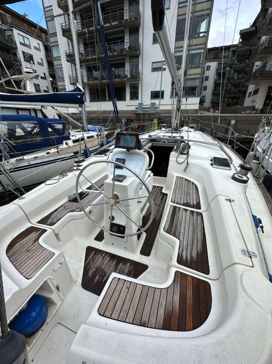 Bavaria Yachts 42 Cruiser preowned for sale