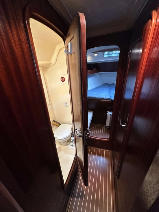 Bavaria Yachts 42 Cruiser preowned for sale